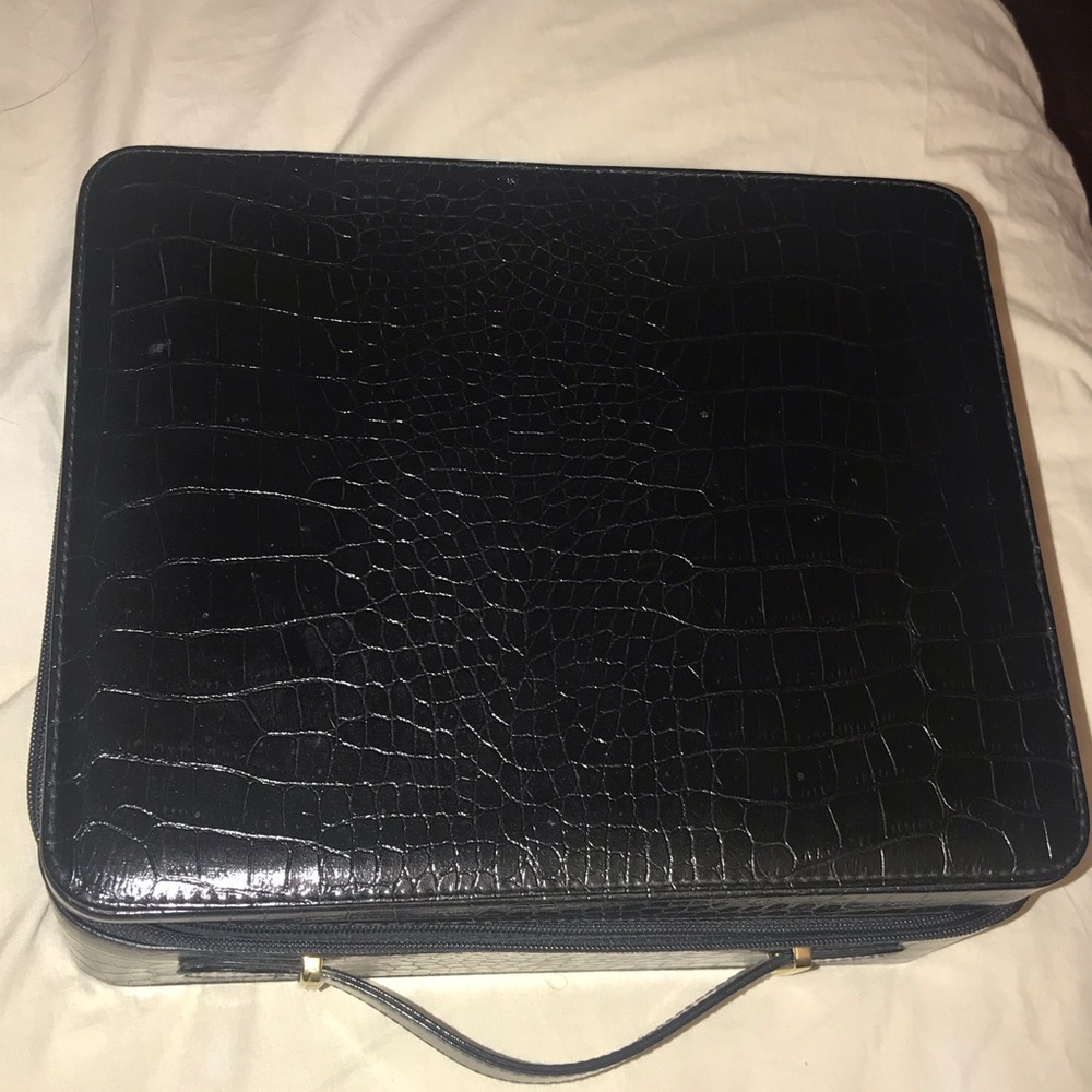 Luxurious Estee Lauder travel purse